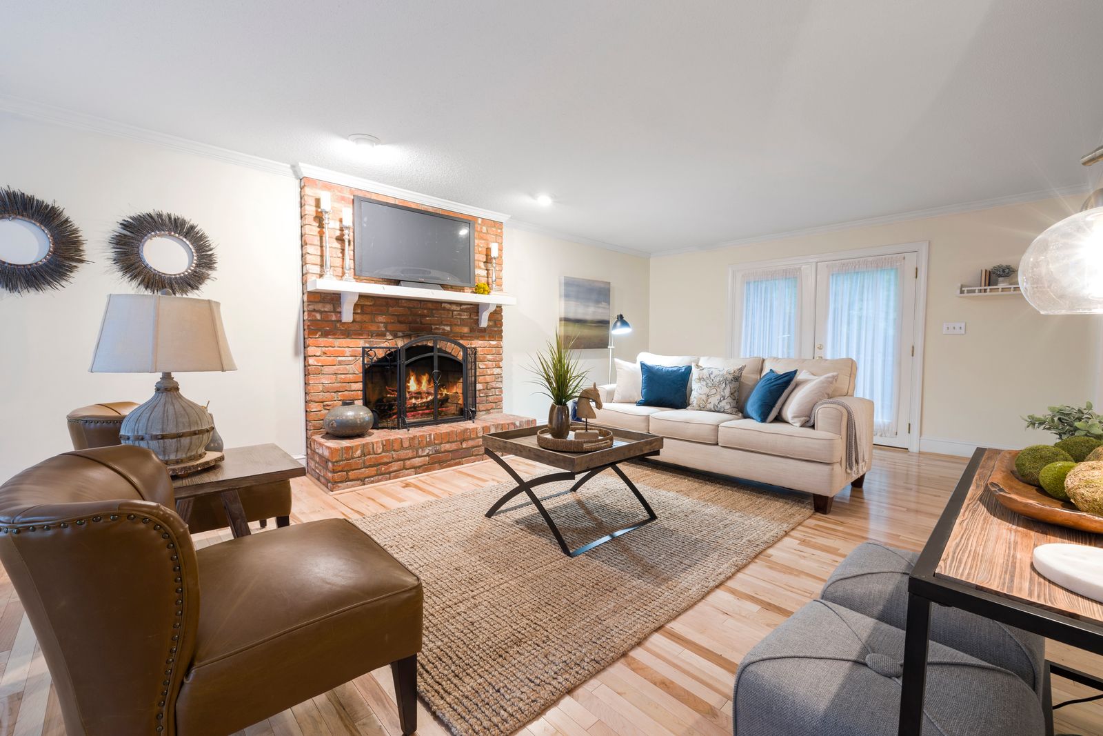 Original living room photo